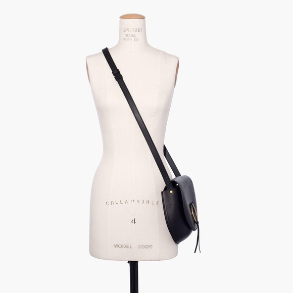 Madewell Handbags - Madewell Lisbon O-ring leather Saddle bag in Black